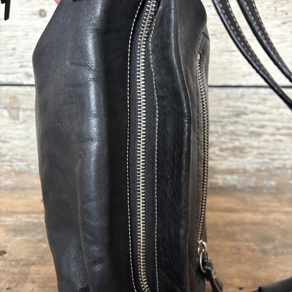 Coach Woman’s Shoulder Zip Closure Hobo Purse Black H0678-F01417 - Picture 8 of 11